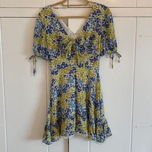 Lost + Wander | Size XS | Mini dress with lace hem detail